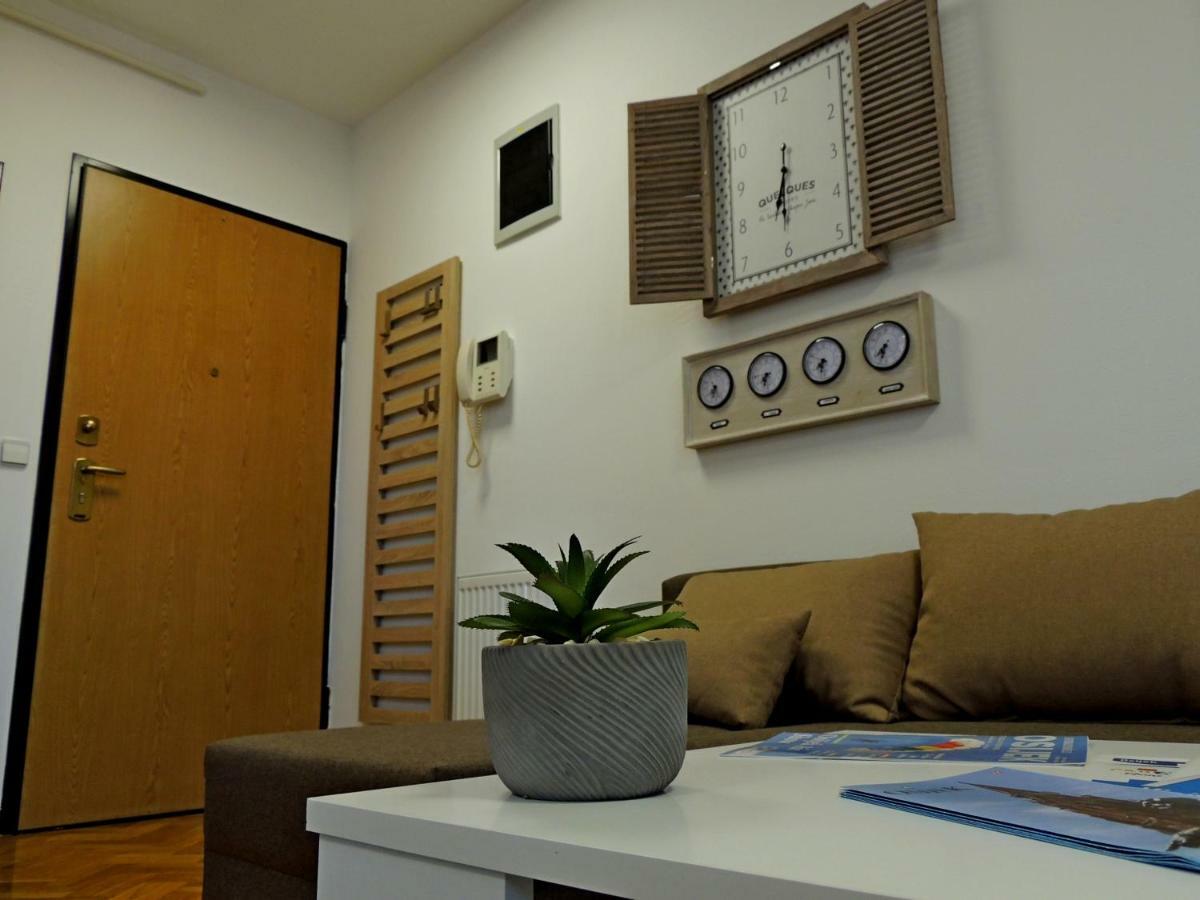 Time Keeper - Self Check In Apartment โอซีเยก ภายนอก รูปภาพ