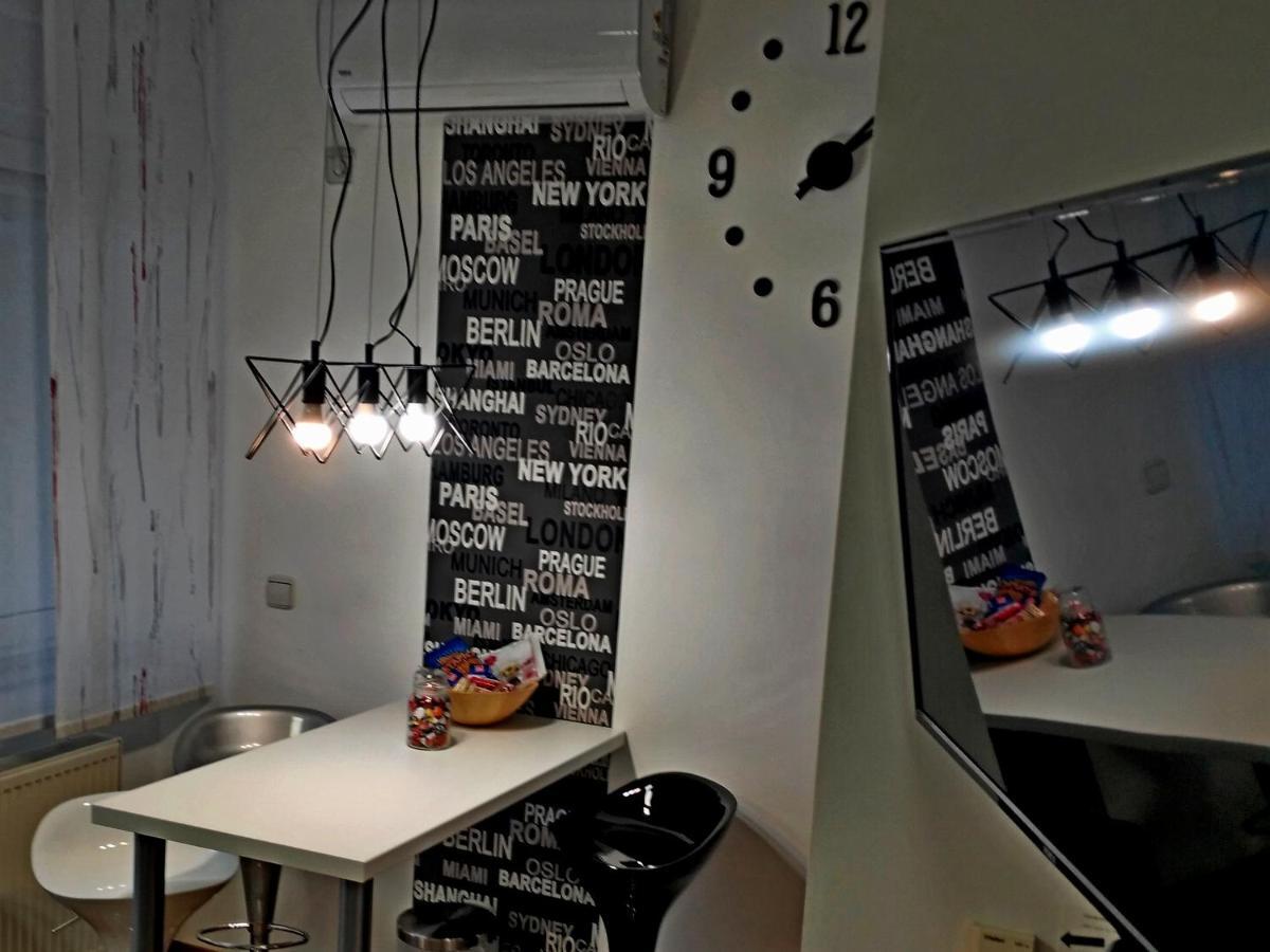Time Keeper - Self Check In Apartment โอซีเยก ภายนอก รูปภาพ