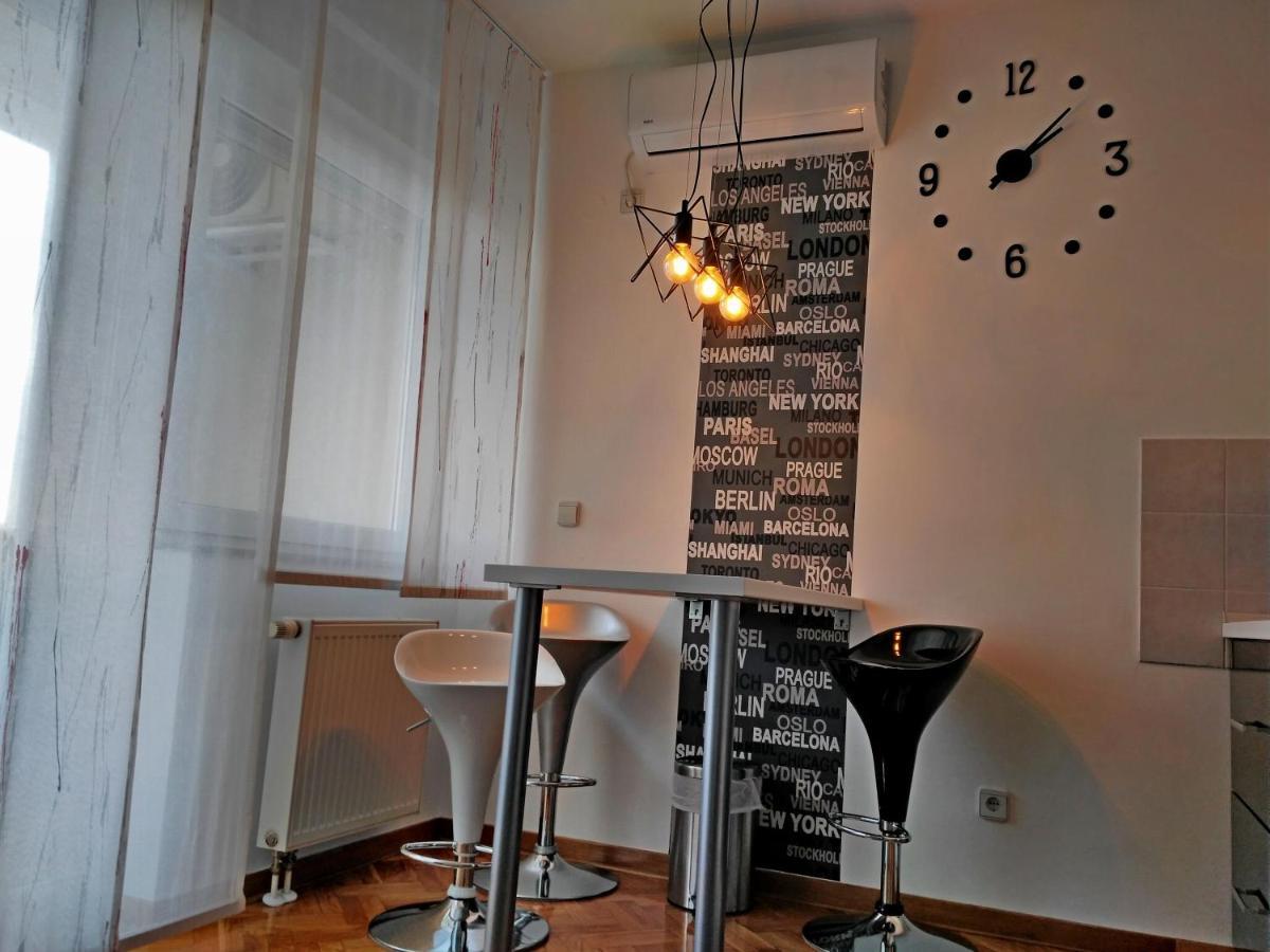 Time Keeper - Self Check In Apartment โอซีเยก ภายนอก รูปภาพ
