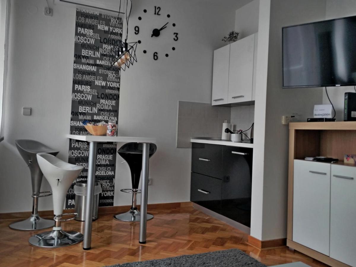 Time Keeper - Self Check In Apartment โอซีเยก ภายนอก รูปภาพ
